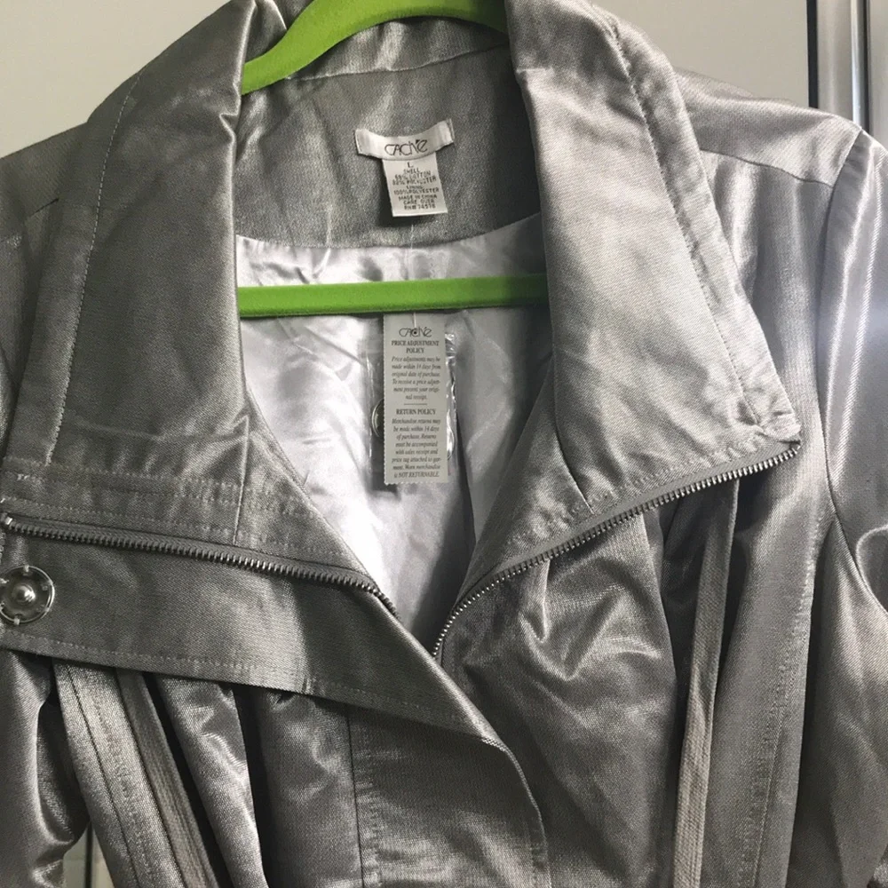 Silver Cache Jacket - Picture 2 of 4